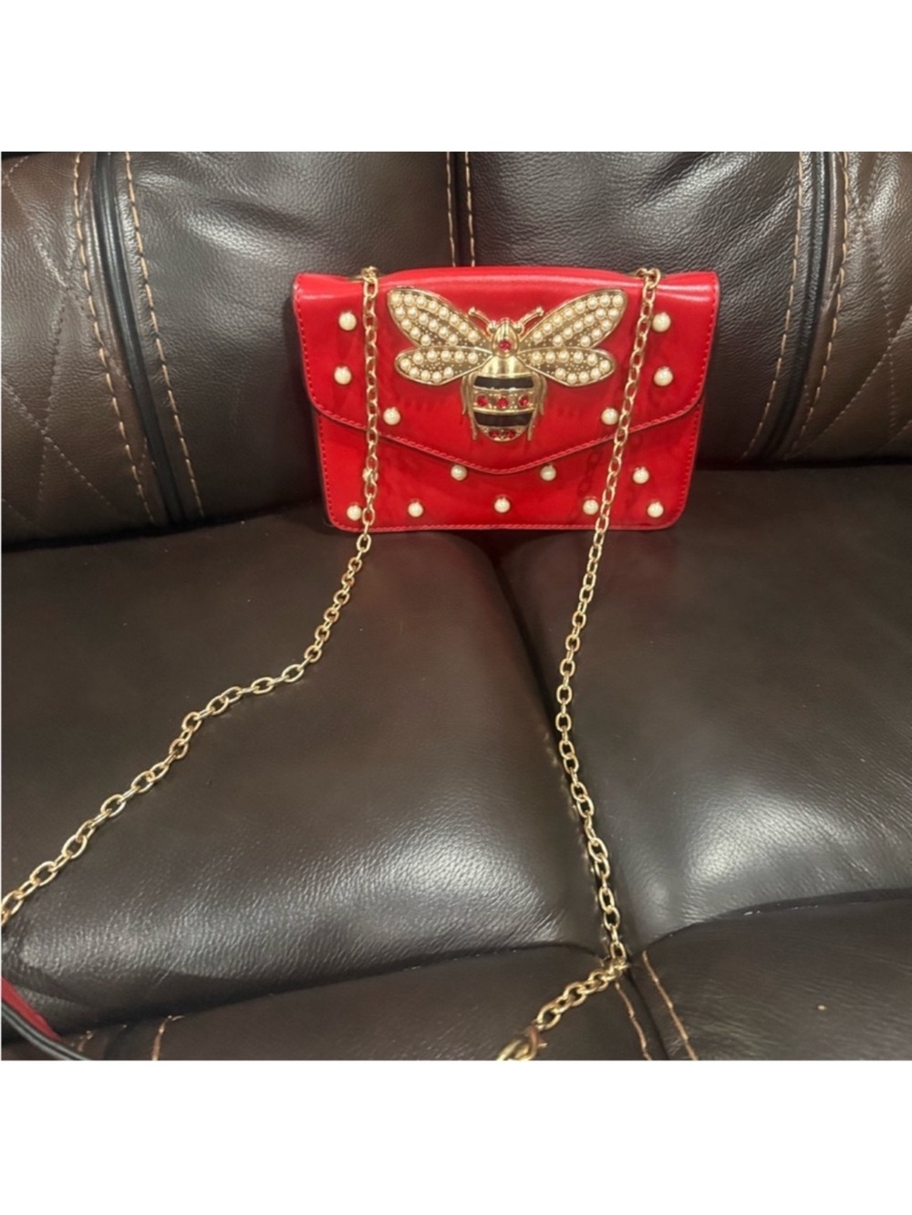 Red Pearl Bee Accent Crossbody Bag - Unbranded